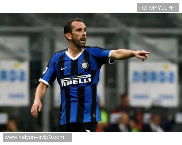 饮料品牌携手足球巨星打造全新代言合作，引领运动与健康潮流